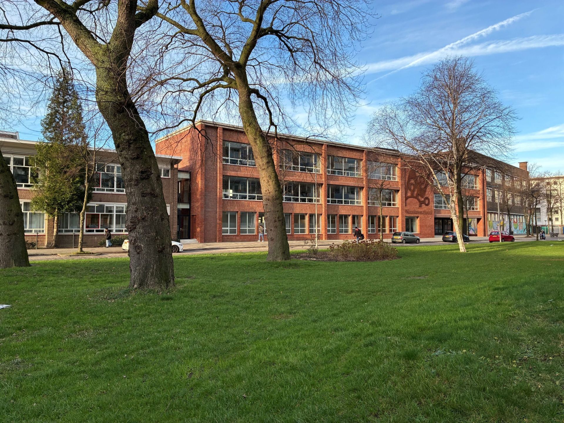 Nicolaasschool, Schiedamseweg 227. 