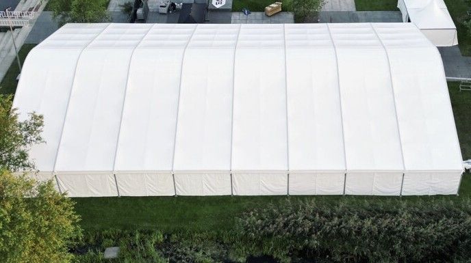 Grote feesttent met harde wanden huren