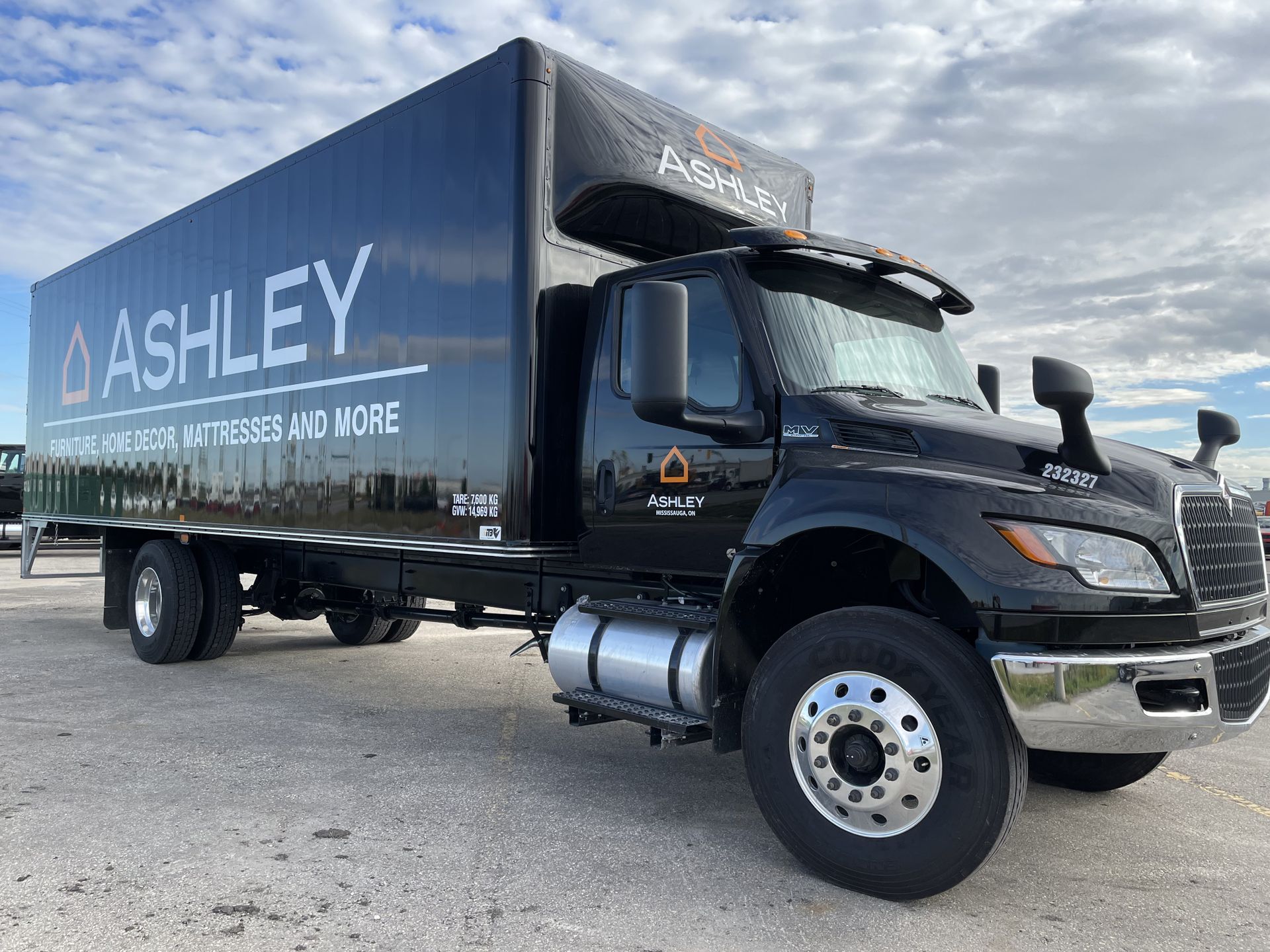 Furniture Delivery International Truck Body (ITB)