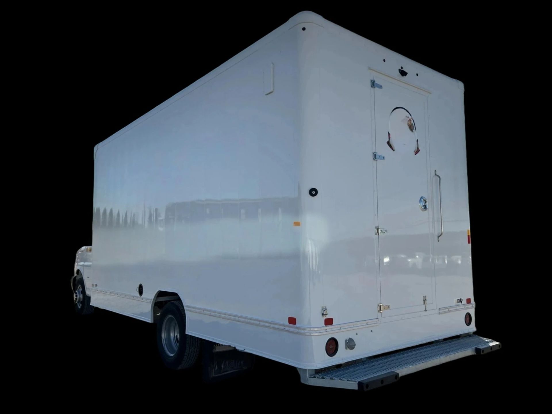 ITB Trucks - Cutaway Truck Body