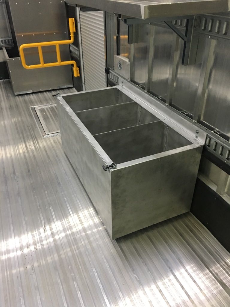 Laundry and Linen Truck Body - Custom Interior 6
