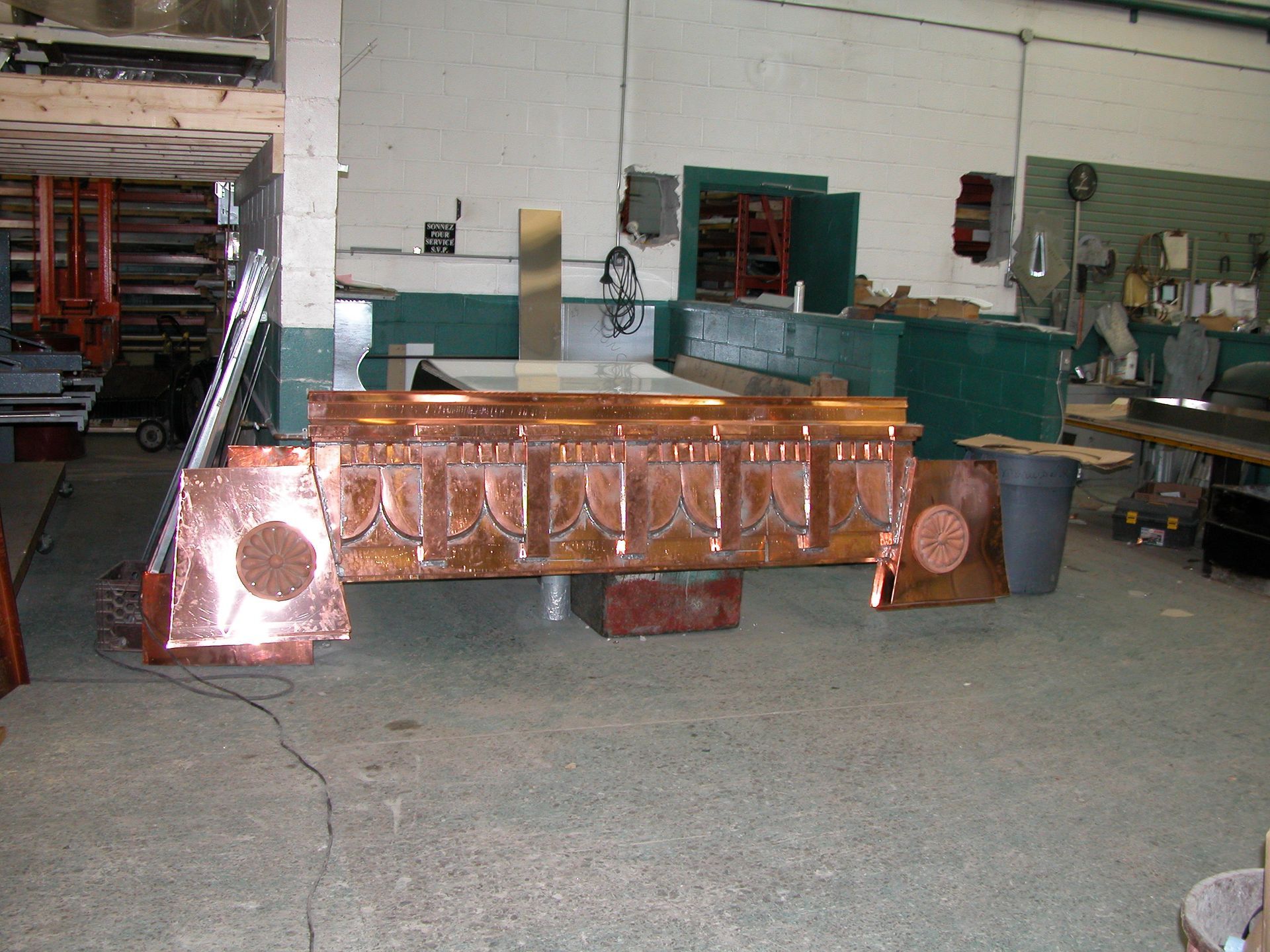 fabrication moulure et pliage décoration sur mesure métallique
