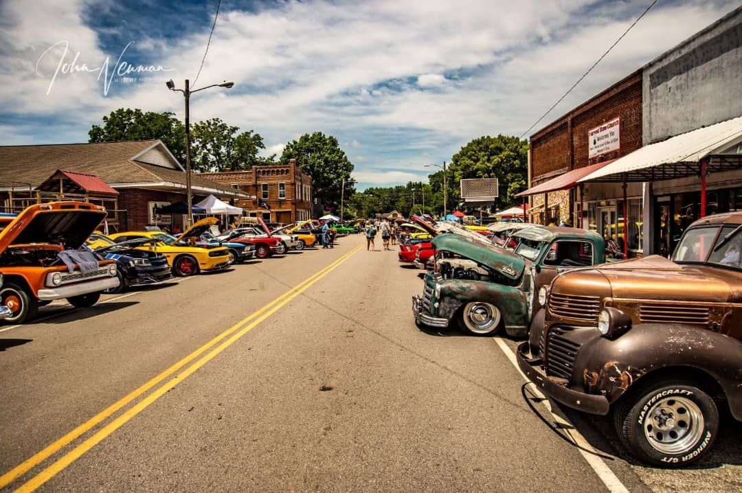 Photo of a car show on Williams Avenue