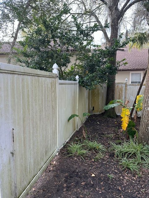 Before Fence Cleaning — Fernandina Beach, FL — Reynolds