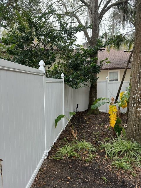 After Fence Cleaning — Fernandina Beach, FL — Reynolds