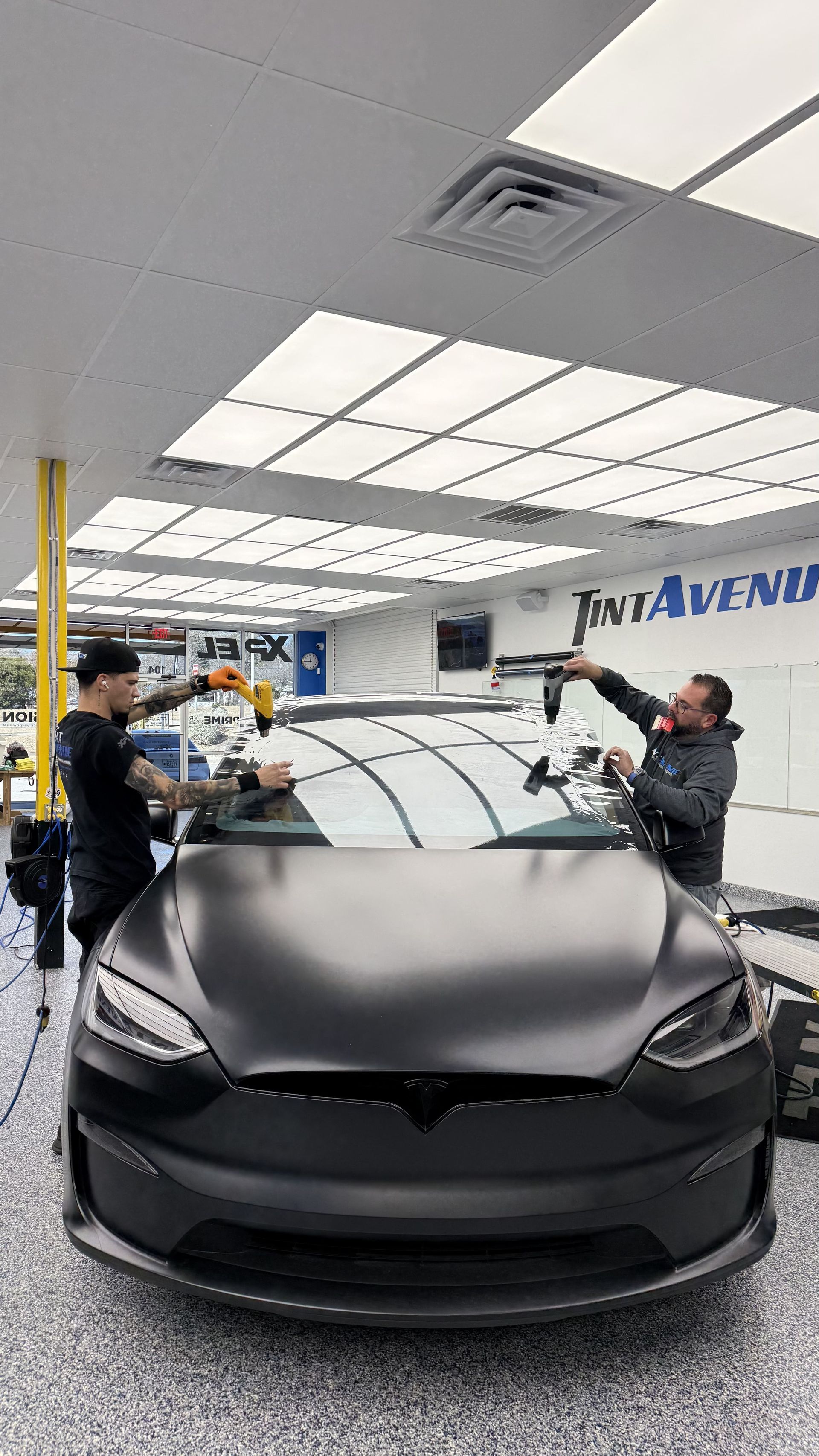 AUTO WINDOW TINTING