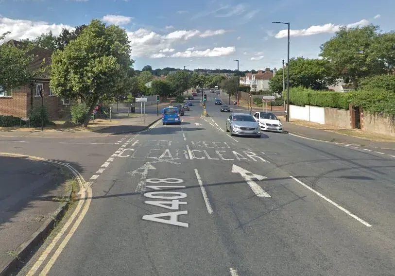 open junction and closed junction. emerging driving lesson