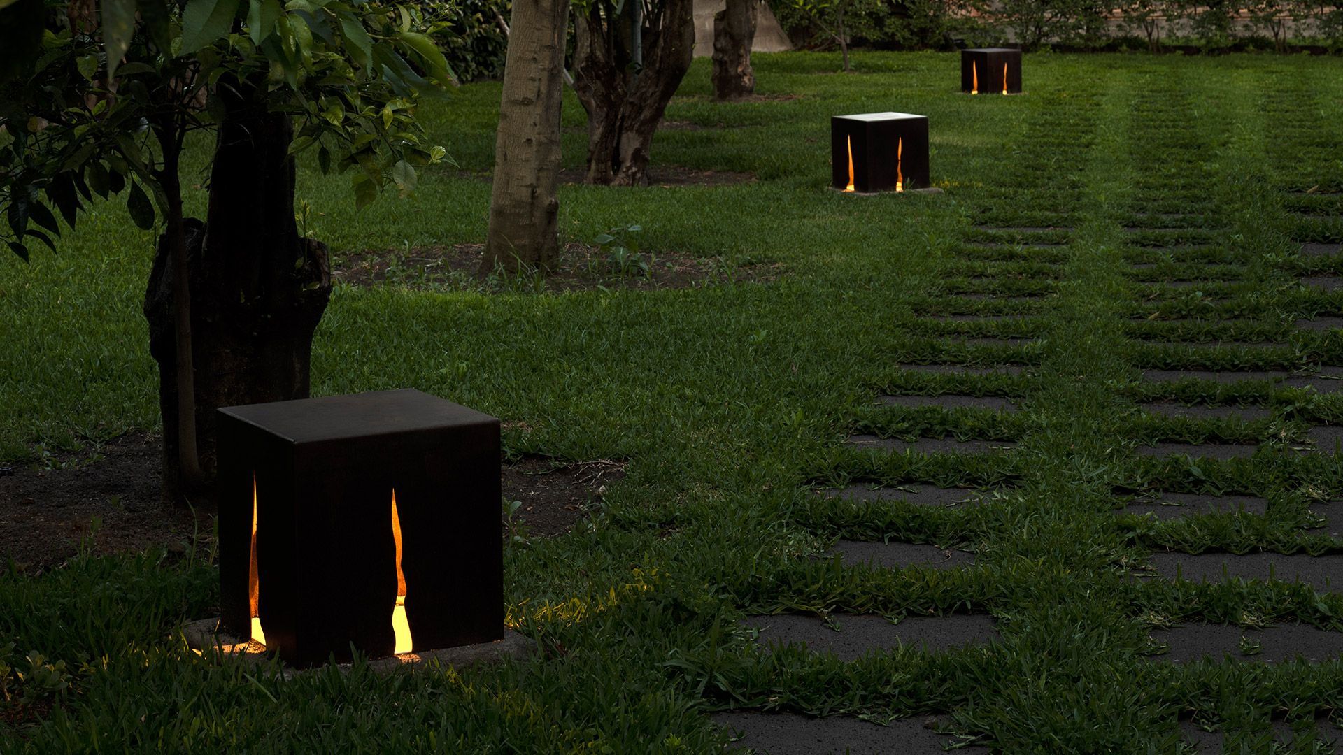 Artemide luci design da esterno Colombo Illuminazione Novara