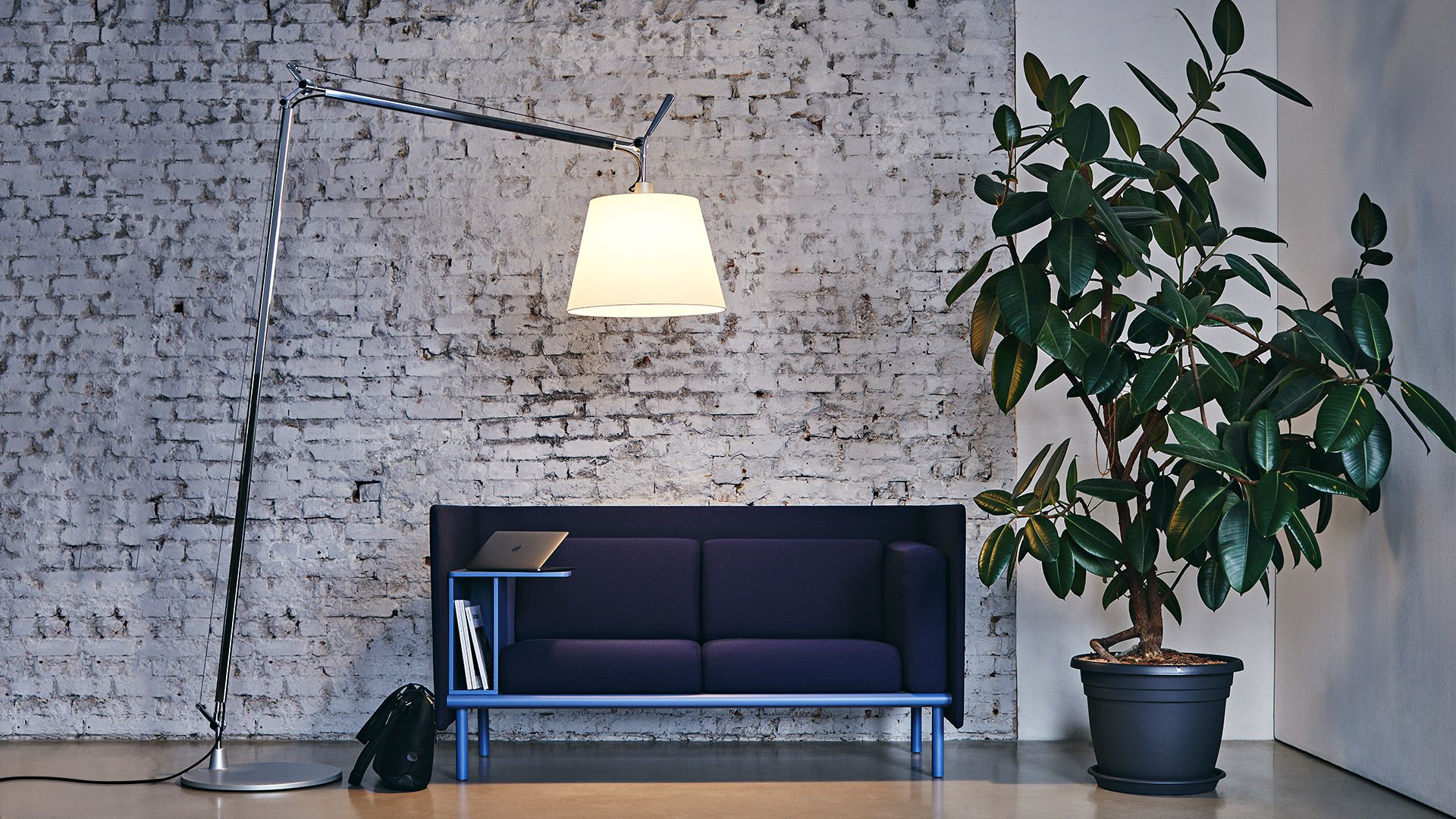 Artemide piantane da terra Colombo Illuminazione Novara