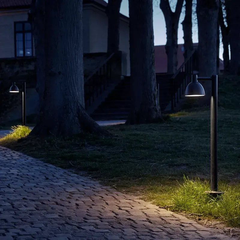 Louis Poulsen illuminazione esterno viale Colombo Illuminazione Novara