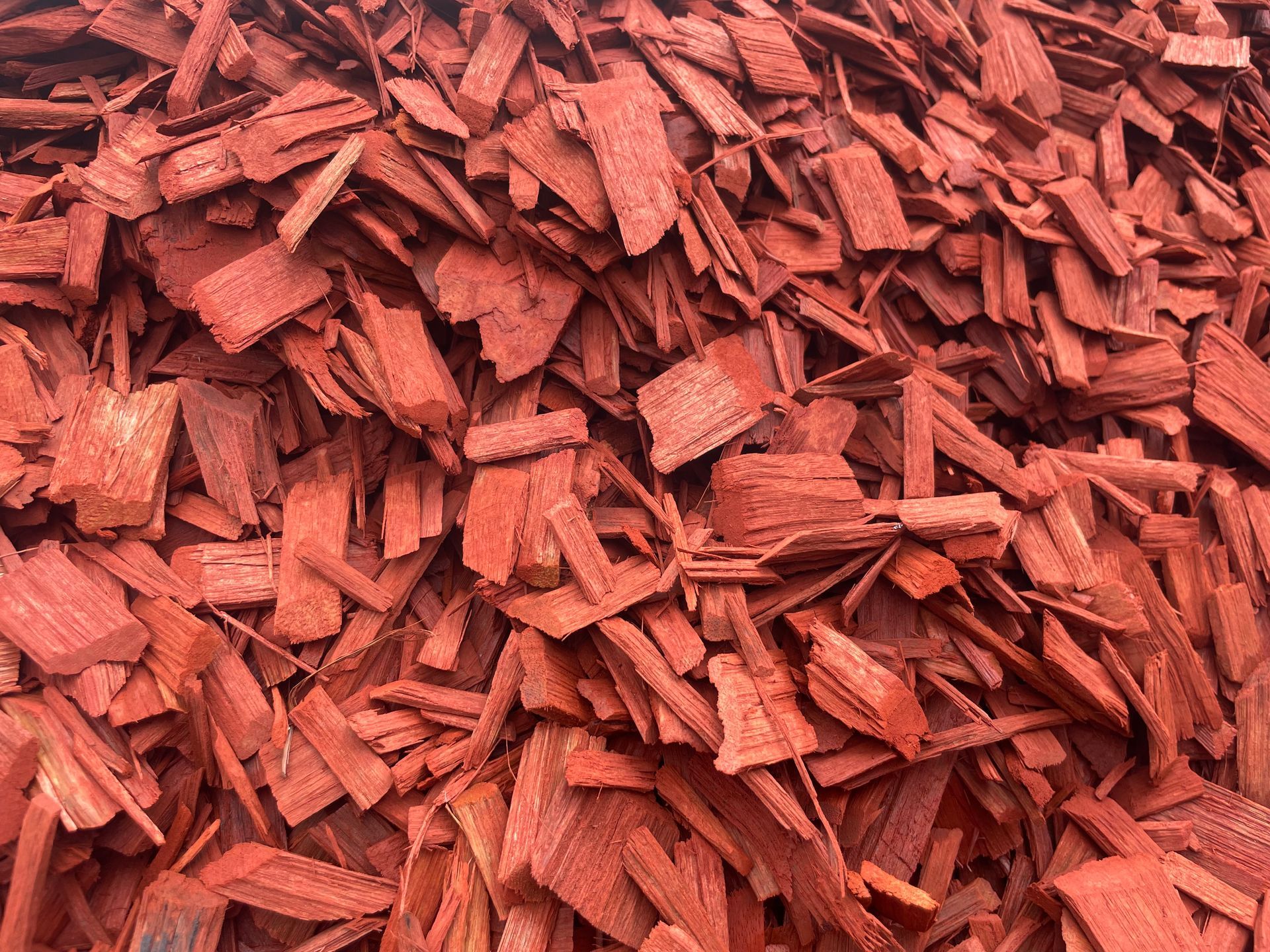 Red Wood Chip — Campvale, NSW — Campvale Landscape Supplies