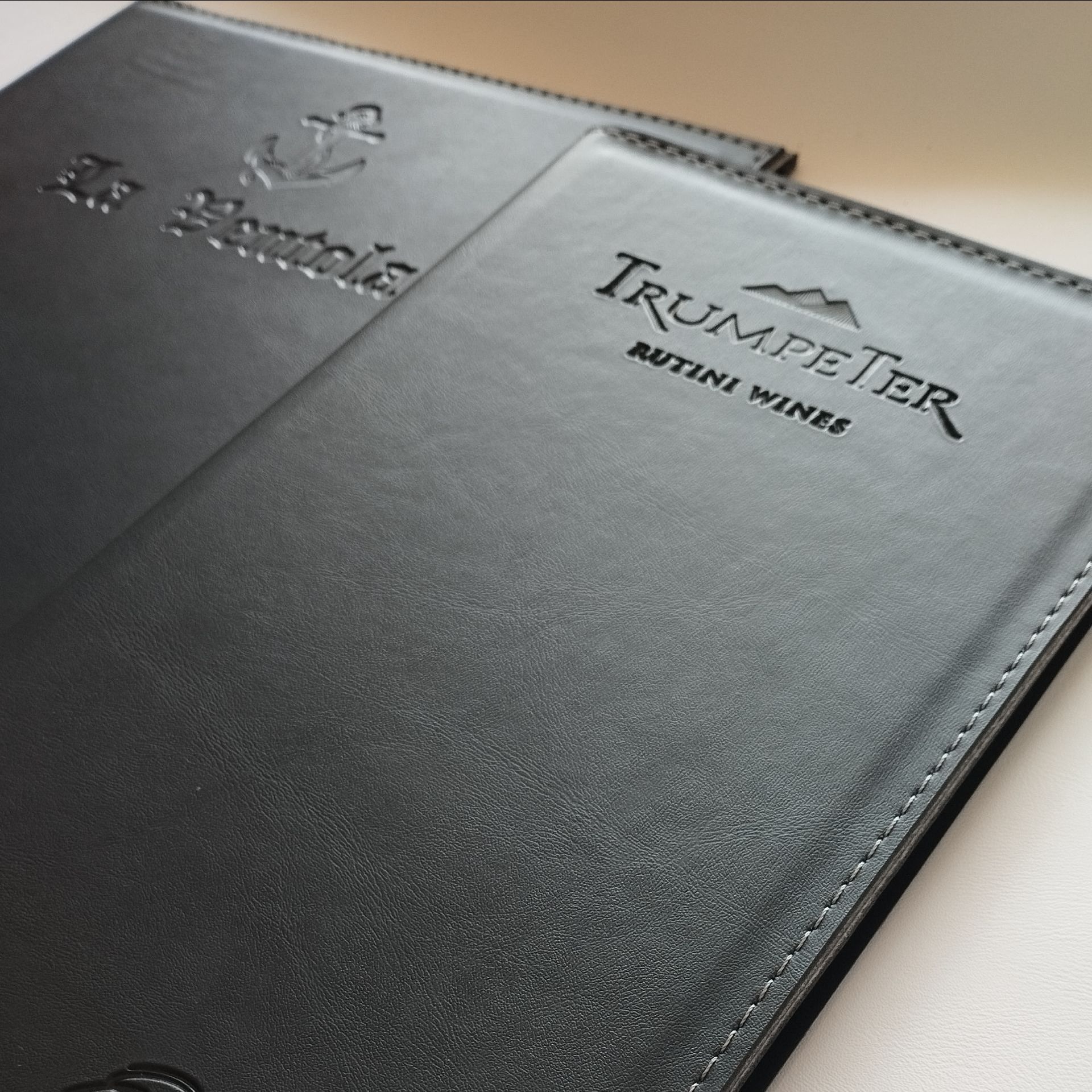 carta menu en ecocuero np cueros