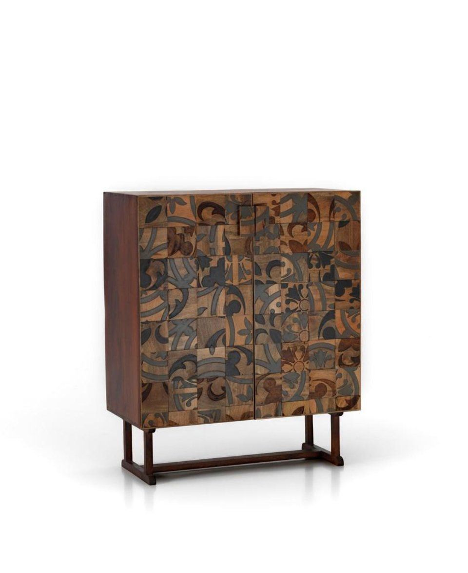 mobile contenitore in legno con intarsi colorati