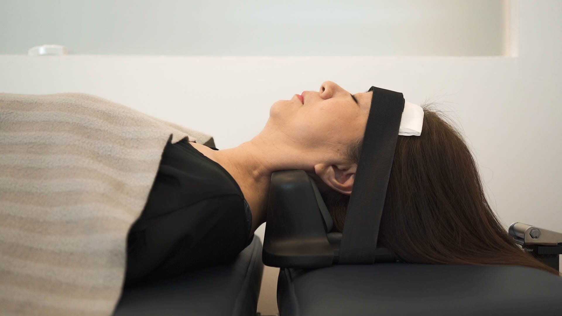 Spinal decompression therapy Spinal decompression therapy