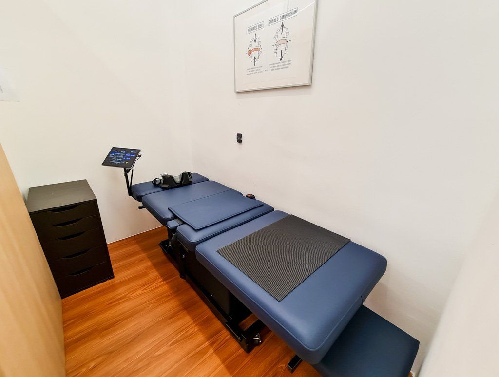 One Spine Chiropractic - Bedok Spinal Decompression