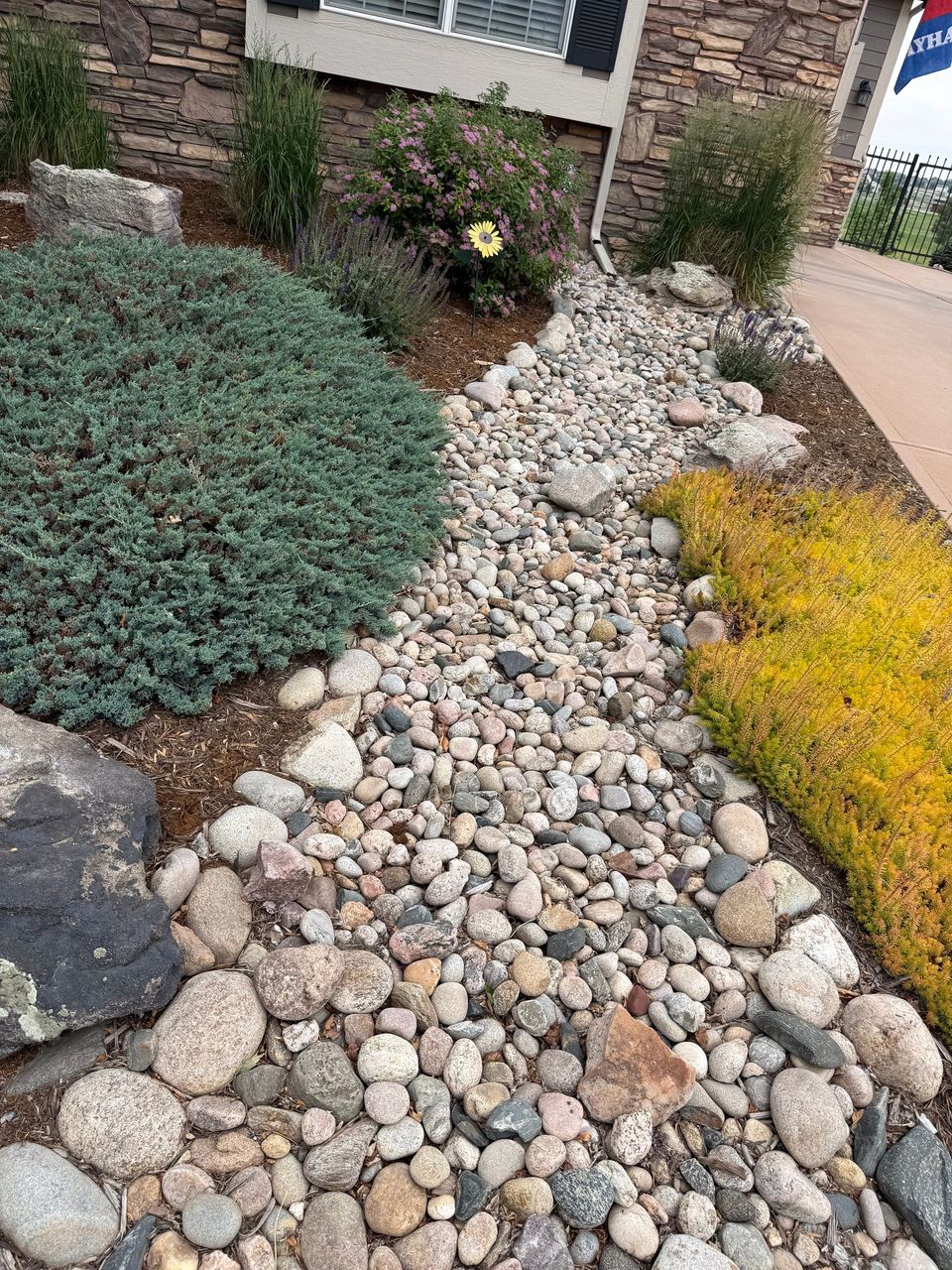 Mulch, edging, and planting beds