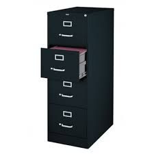 Un archivador negro con cuatro cajones y un cajón abierto.