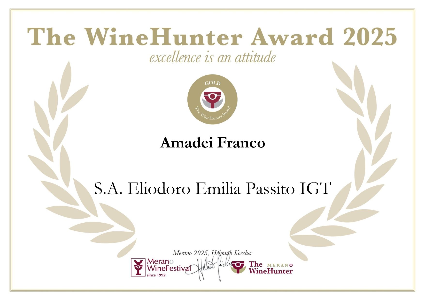 Certificato del WineHunter Award 2025 per Amadei Franco, con corone d'alloro e dettagli dorati.