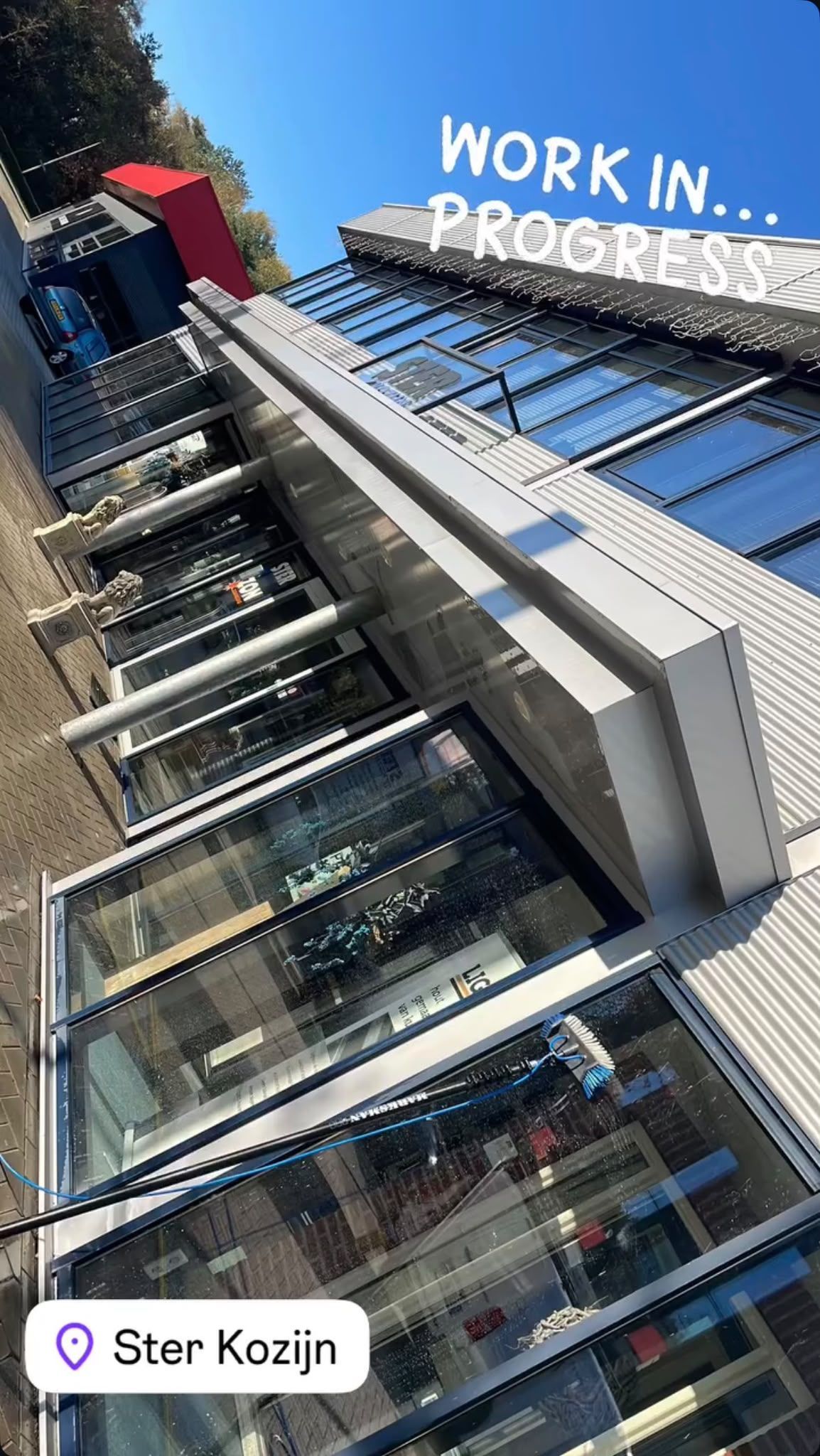Glasbewassing met telescoopsysteem en osmosewater bij Ster Kozijn in Oldenzaal