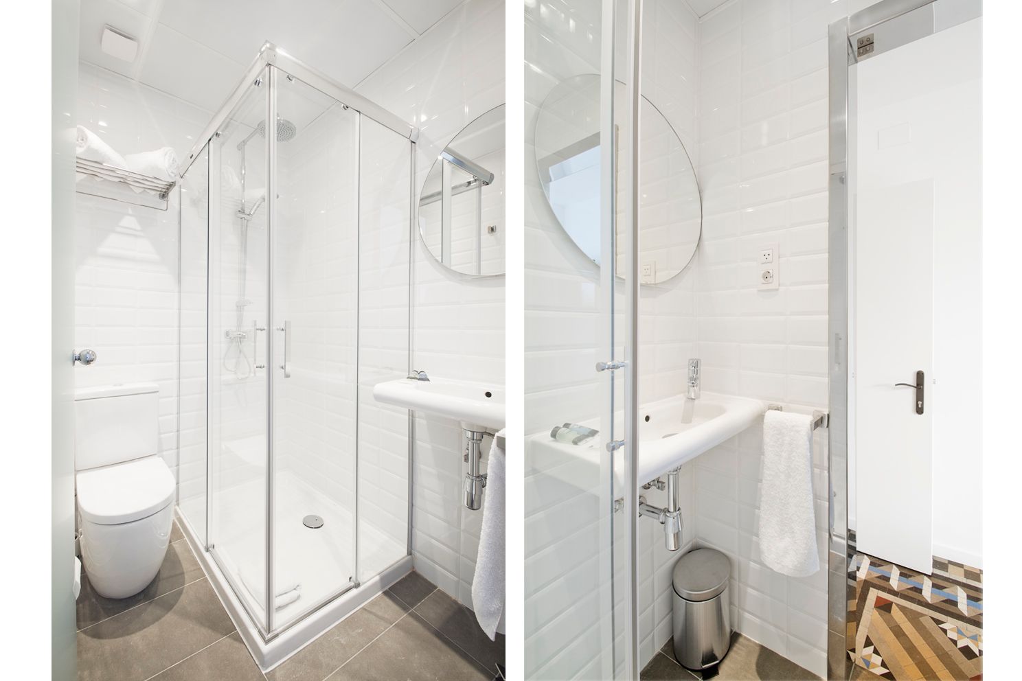 Baño blanco luminoso con ducha de cristal, inodoro y lavabo sobre suelo de baldosas.