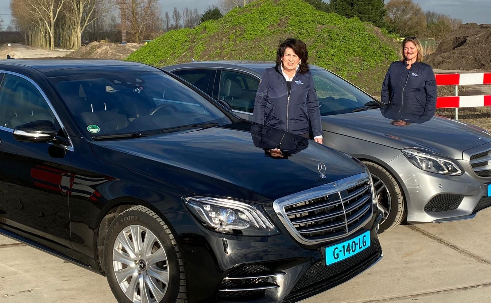 Taxi chauffeuse in Zoeterwoude