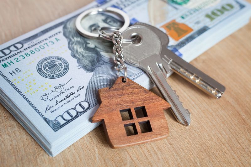Cut Out the Middle-Man: Selling Your Home Directly to Cash Buyers