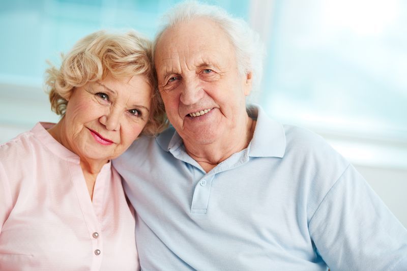 How Selling to a Cash Home Buyer Benefits Retirees without a Pension in Simplifying Their Living Situation