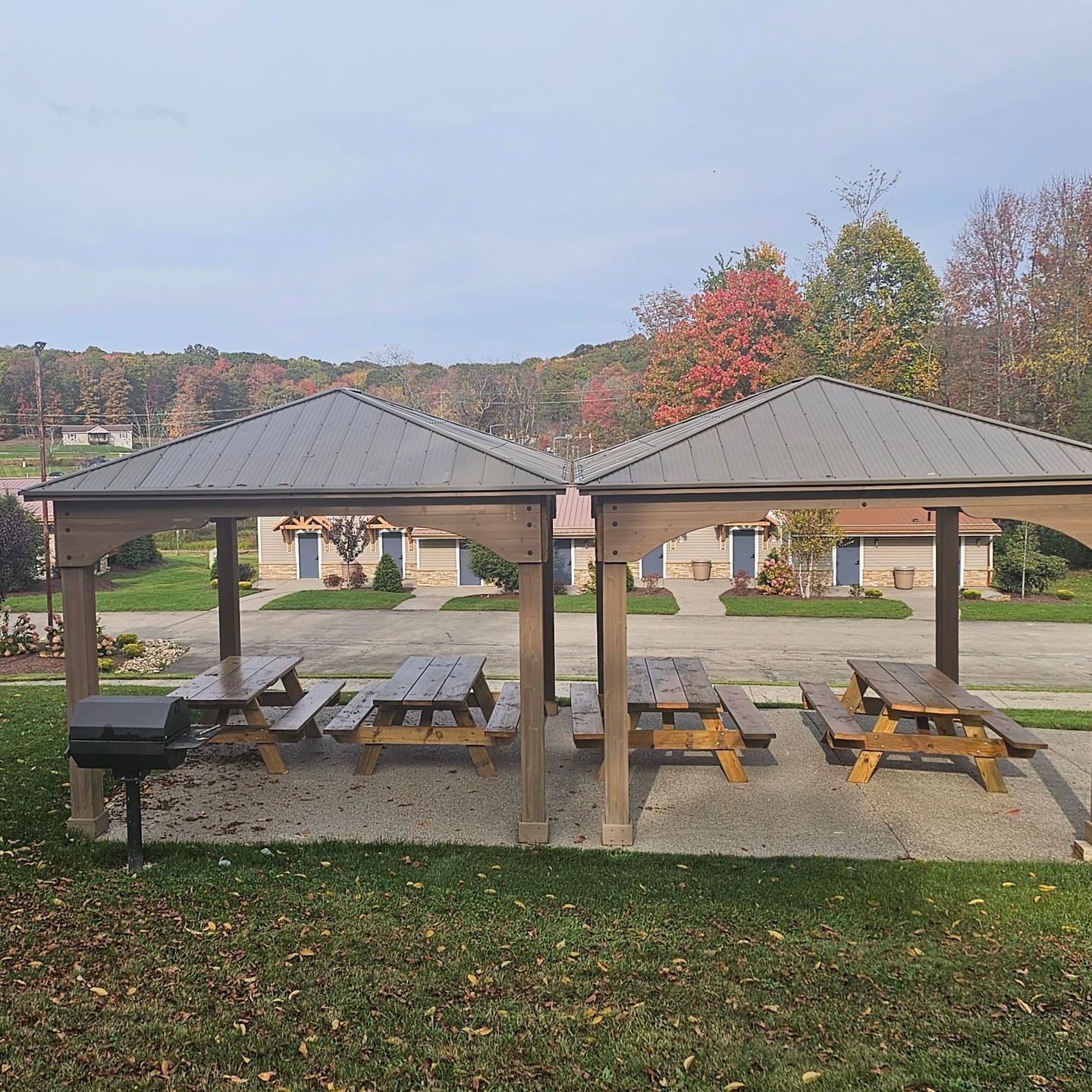 outdoor patio roofs at lodge at chalk hill