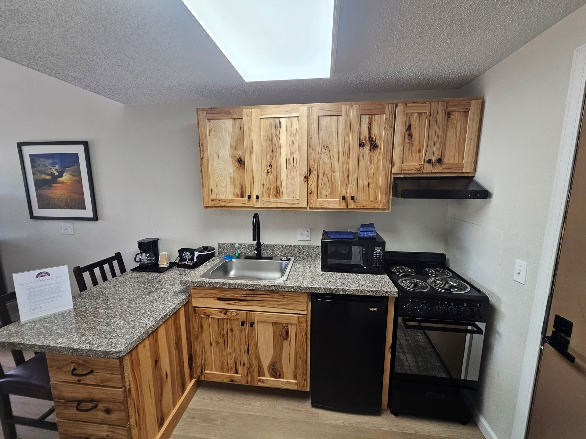 kitchenette in the rooms at Lodge at chalk hill