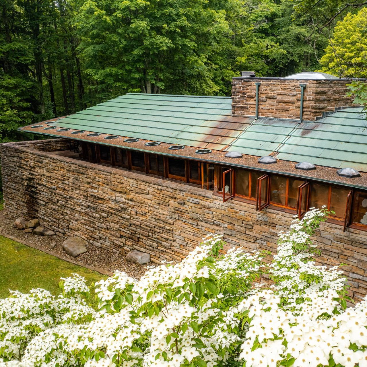 kentuck knob shot from the side with open windows