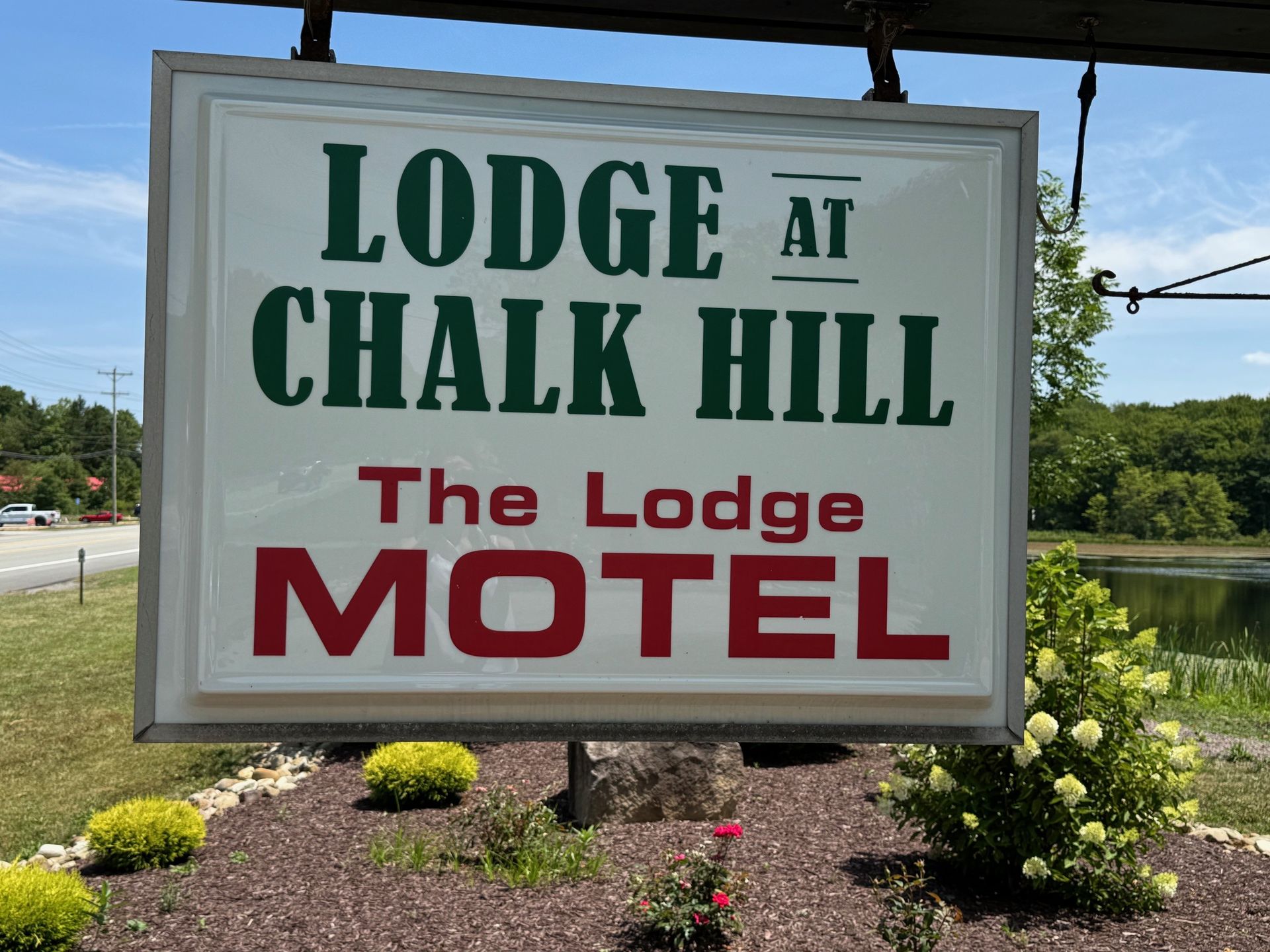 lodge at chalk hill sign
