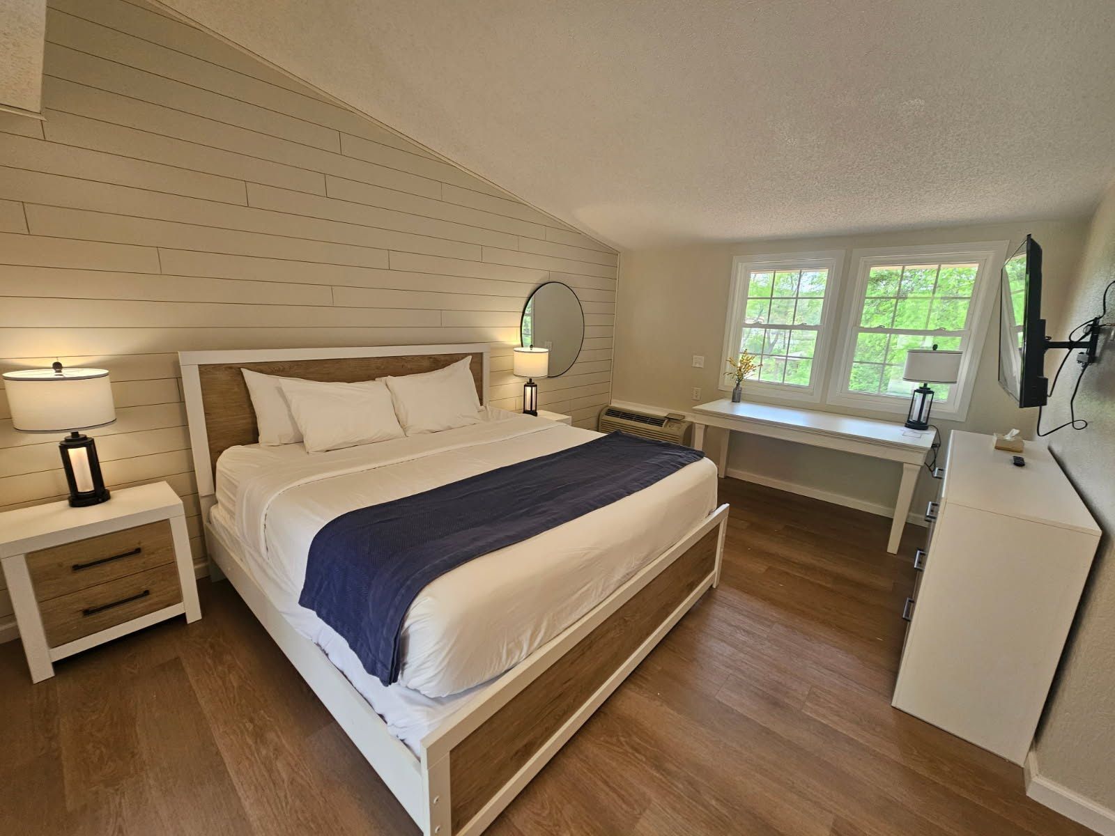 executive suite at lodge at chalk hill