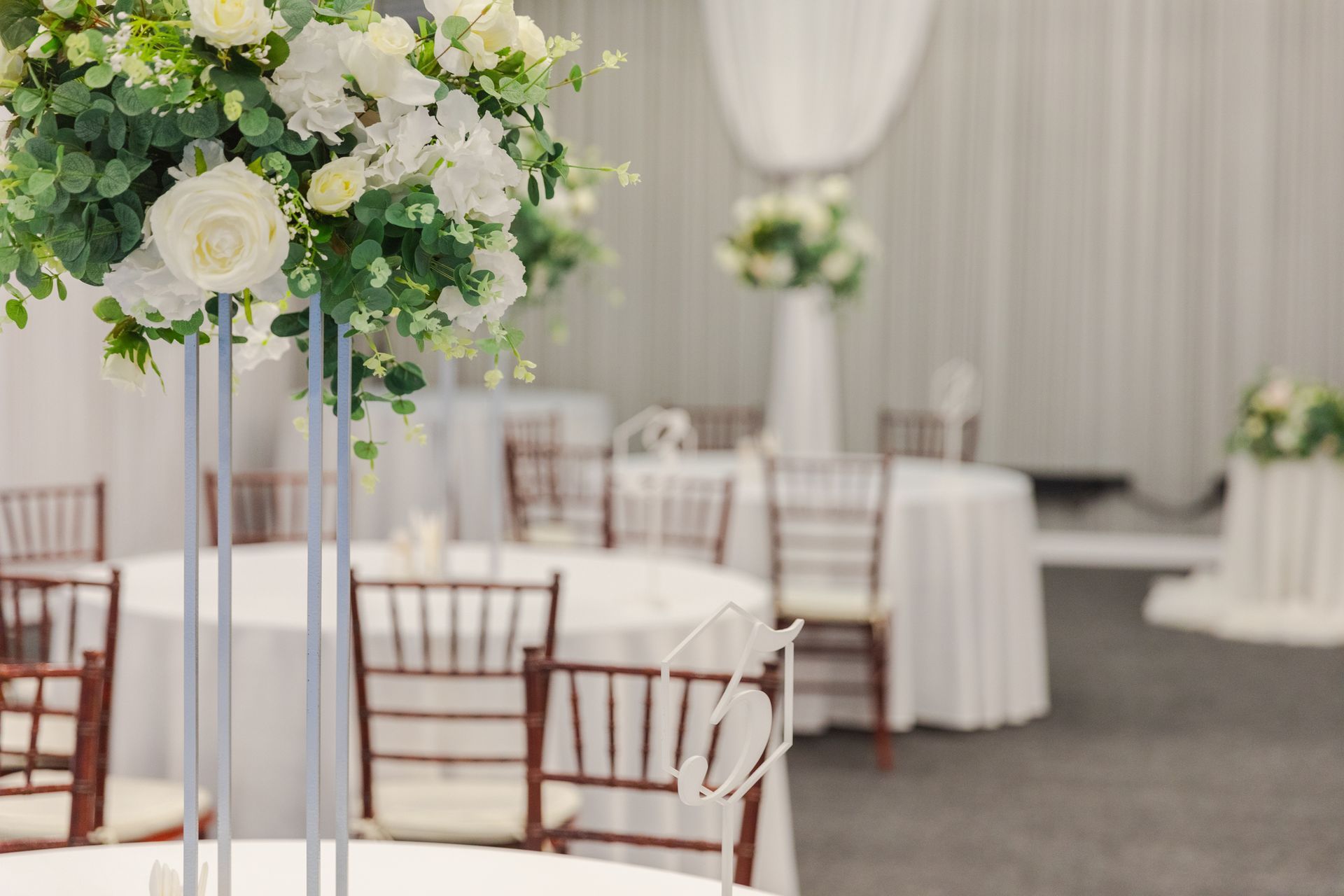 indoor wedding seating at wedding venue