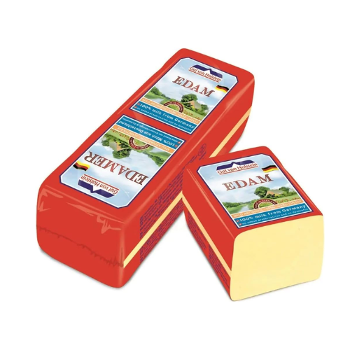Due blocchi di formaggio Edamer in confezione rossa.