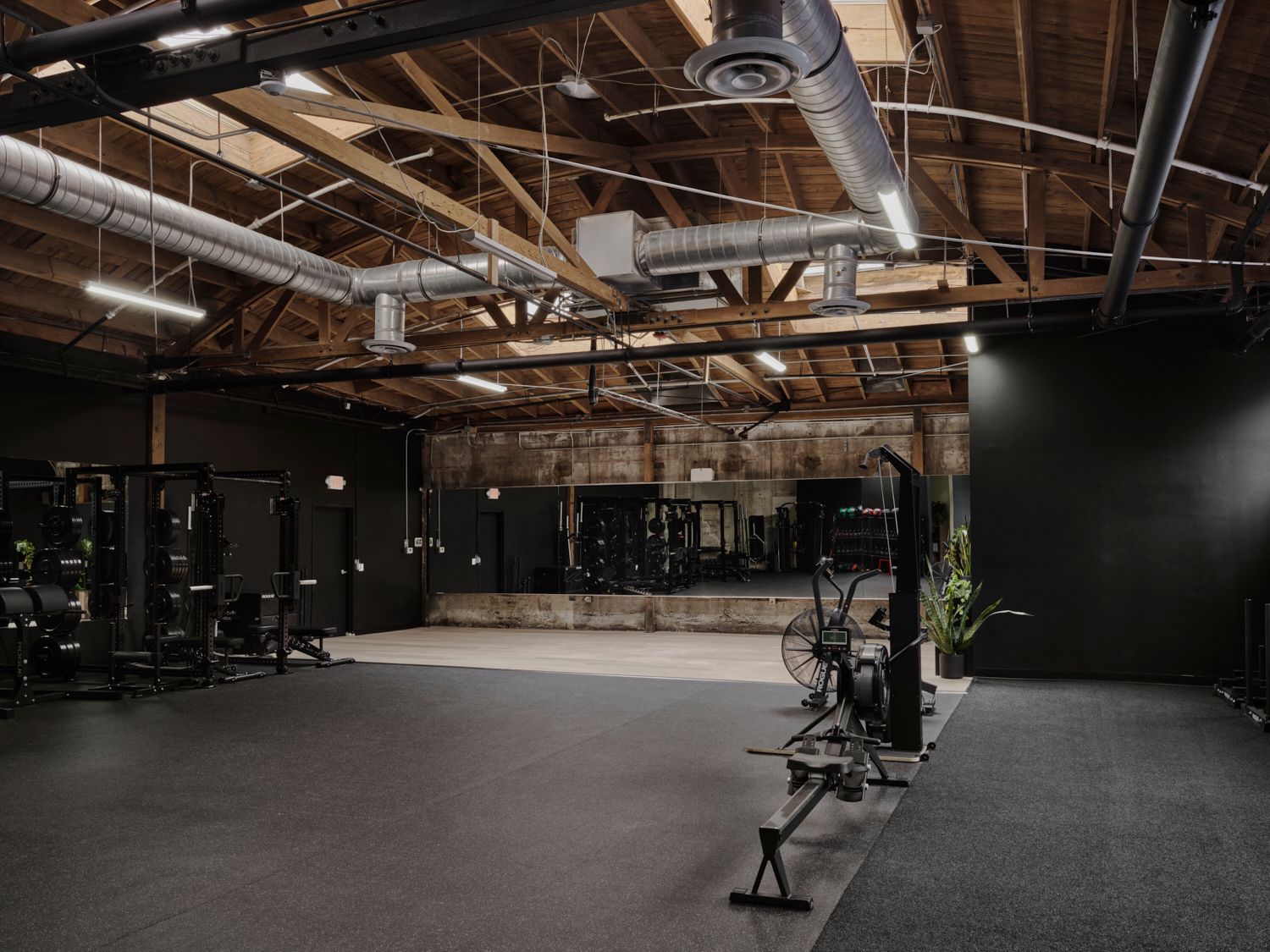 Sleek, Luxurious and clean facility in Los Angeles, CA DTLA