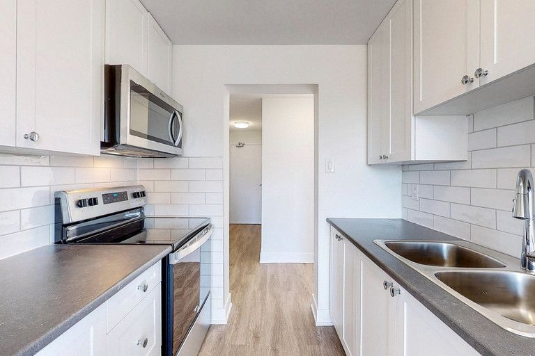 Suites | View Availability of Spacious 1 and 2-Bedroom Apartments
