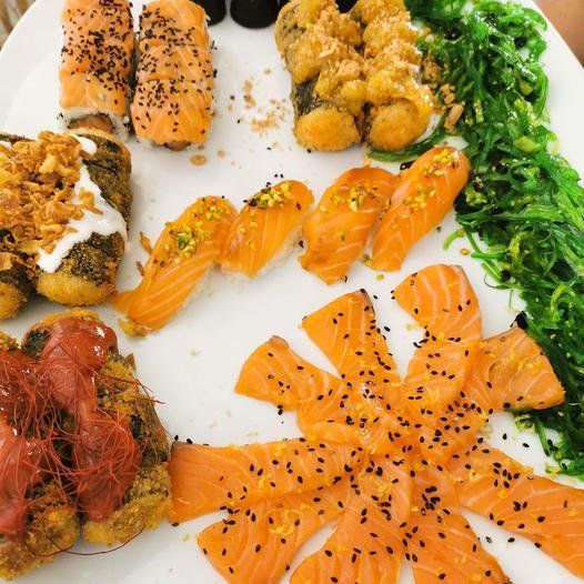 sushi di salmone