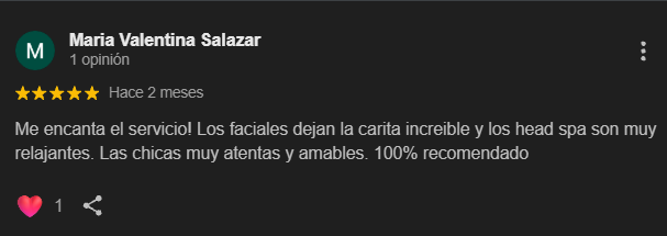 Cliente satisfecho tras tratamiento capilar en Skiny Organic Spa Panamá