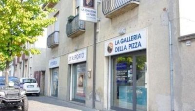 Esterno pizzeria