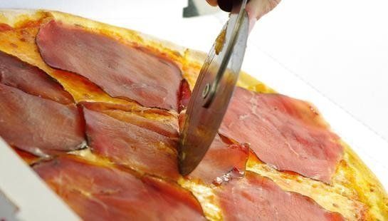 Pizza con salumi