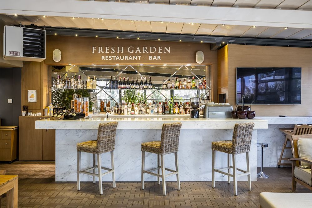 Veyron Hotel Restaurant & Bar