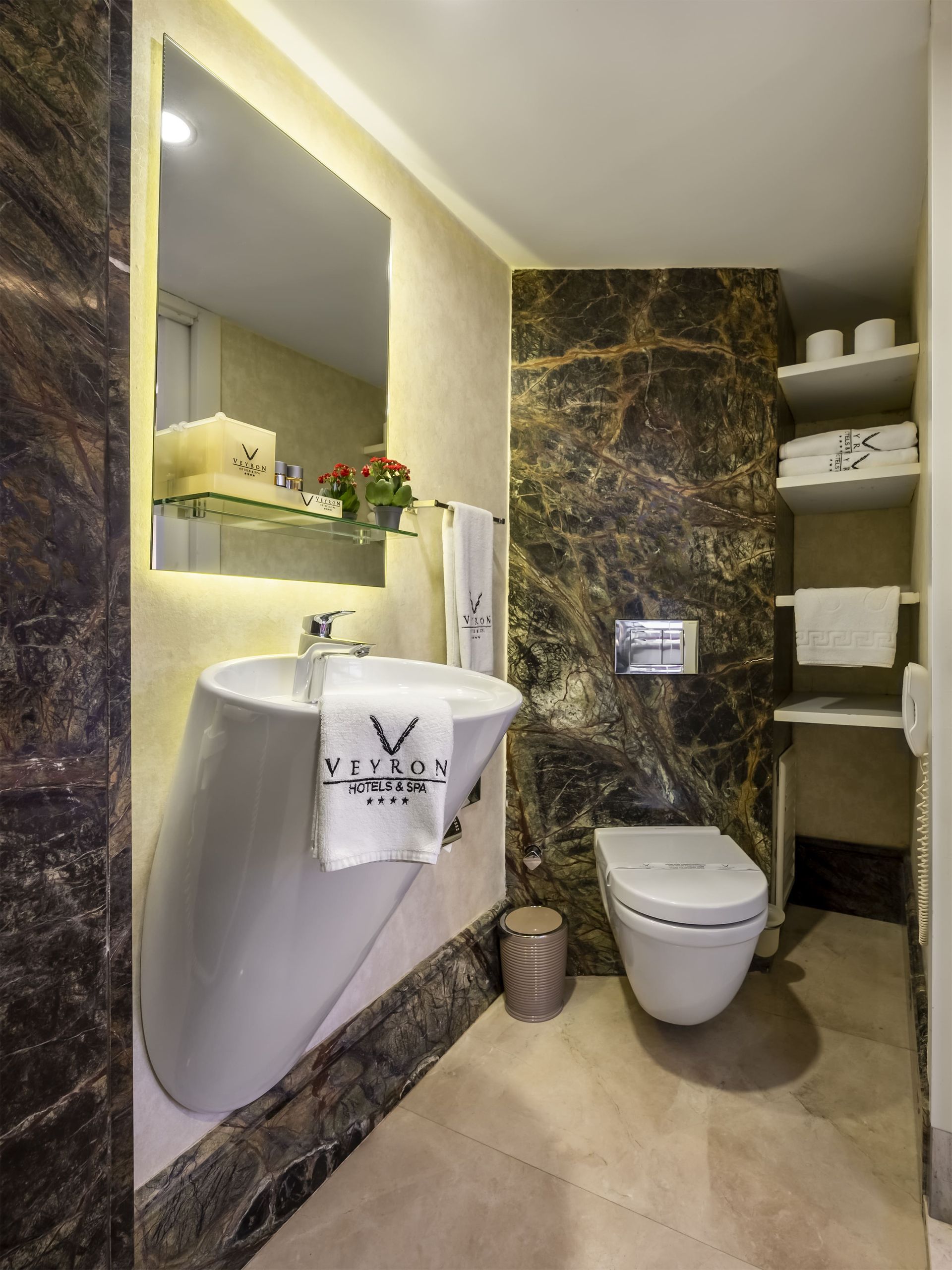 Veyron Hotels & Spa, Panoramik Junior Suite