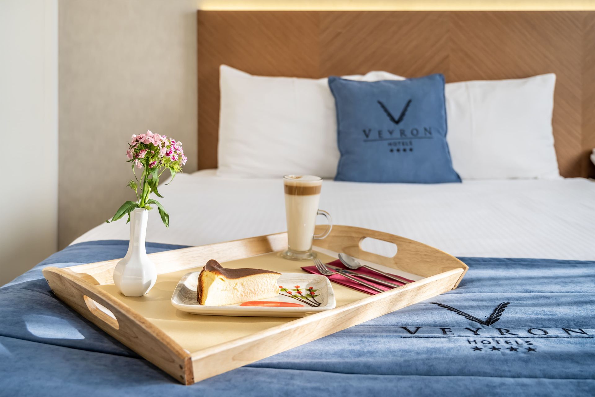 Veyron Hotel İndirimler