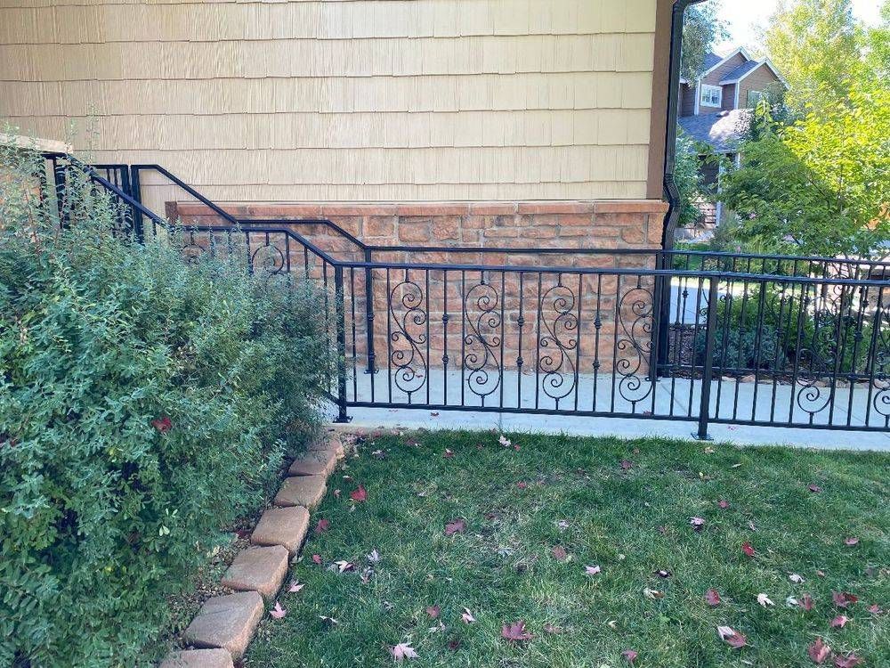 S Scroll Rail
