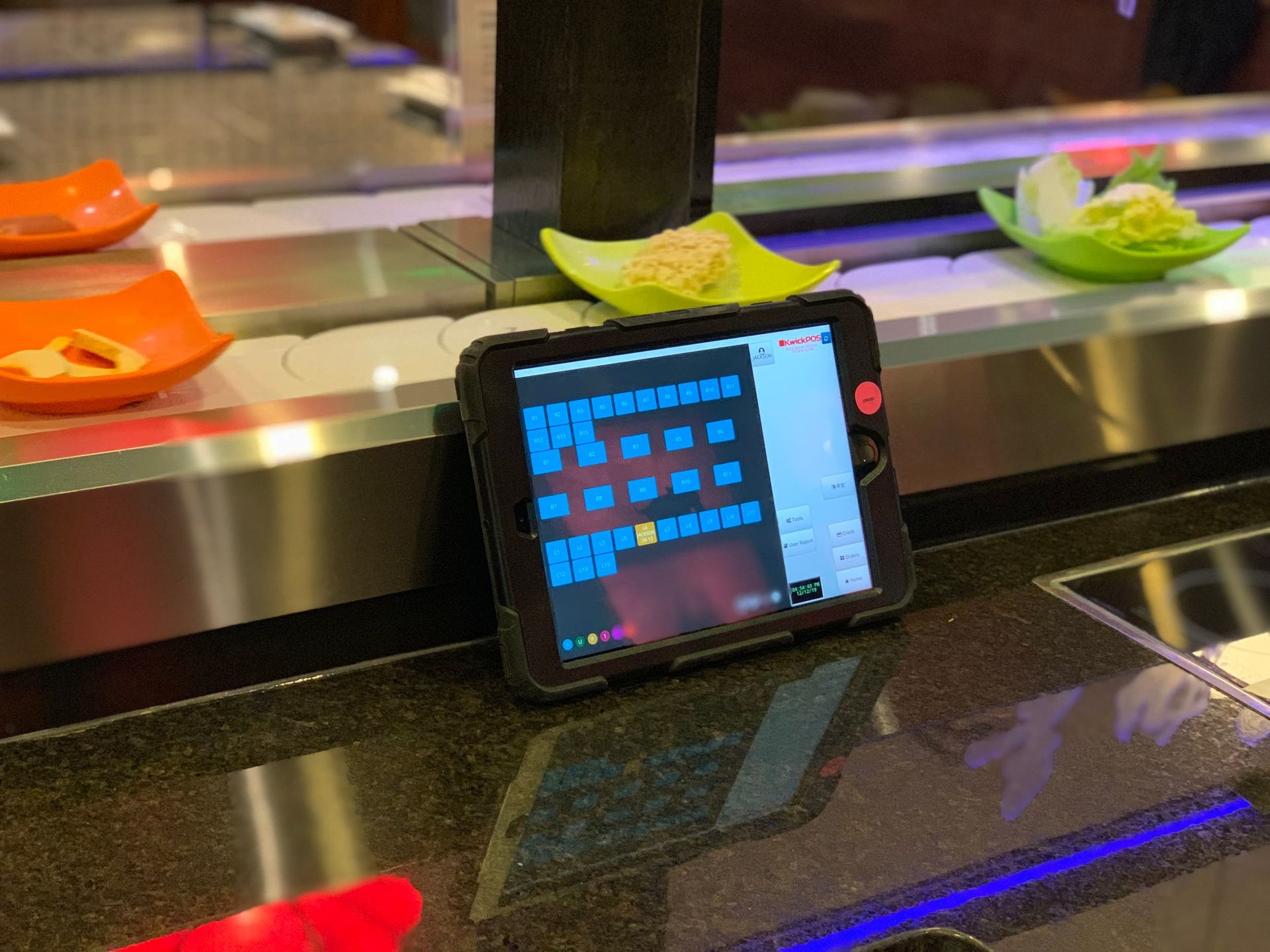 ZBS tablet ordering at a hot pot restaurant