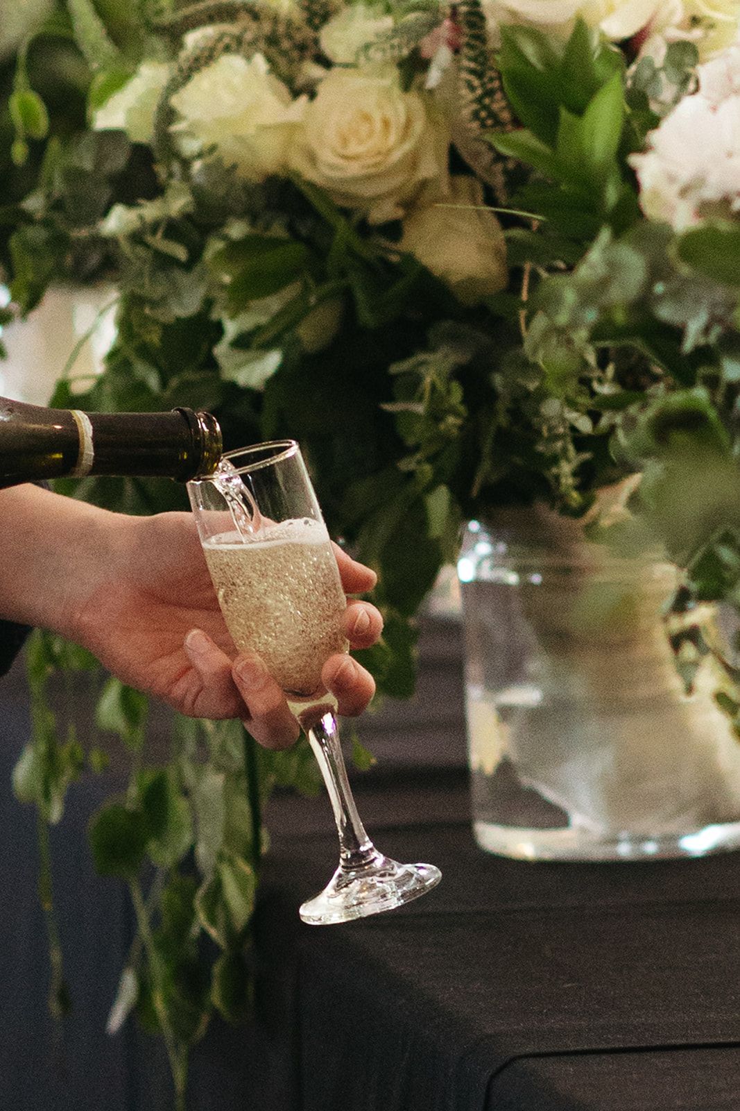 The Champagne Barn Provides a Champagne Toast for Your Wedding in the Mid-Missouri Area.