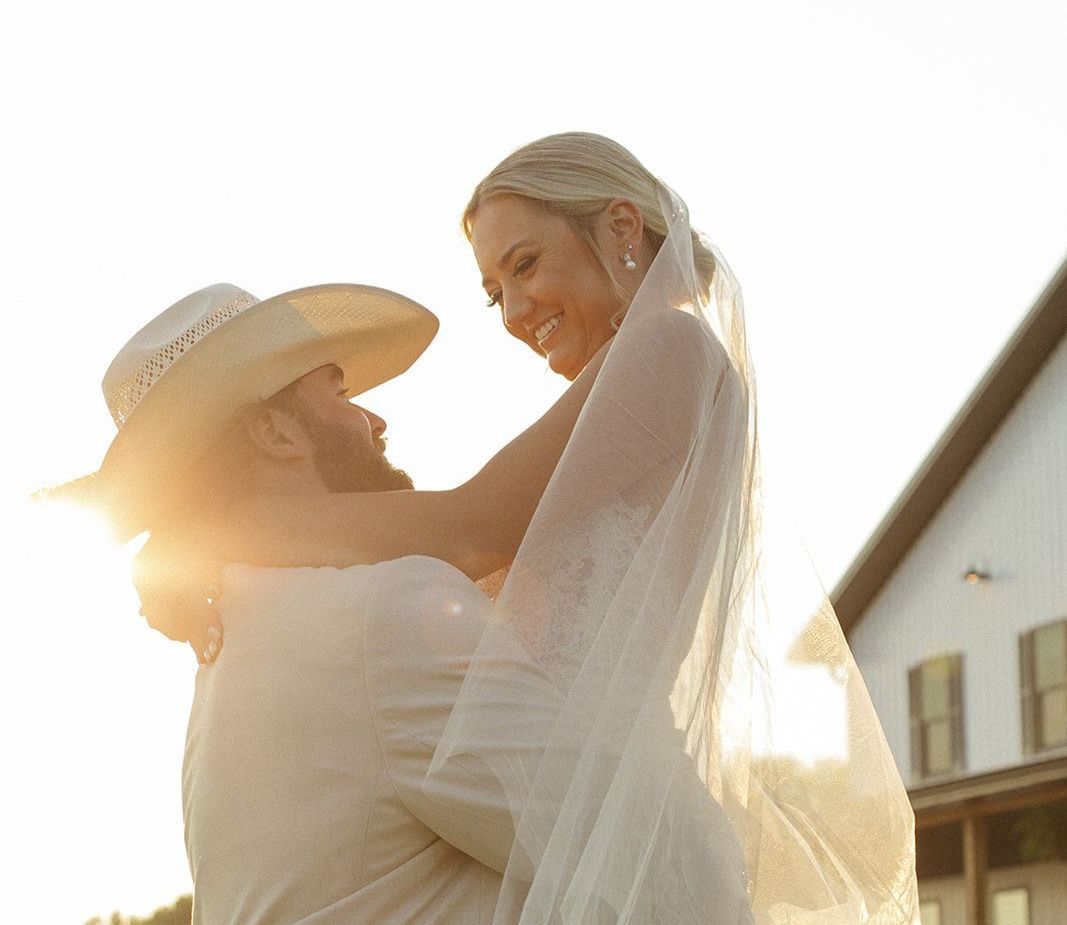 Make Your Special Day Magical at the Champagne Barn. We Are Mid-Missouri’s Best Wedding Venue.