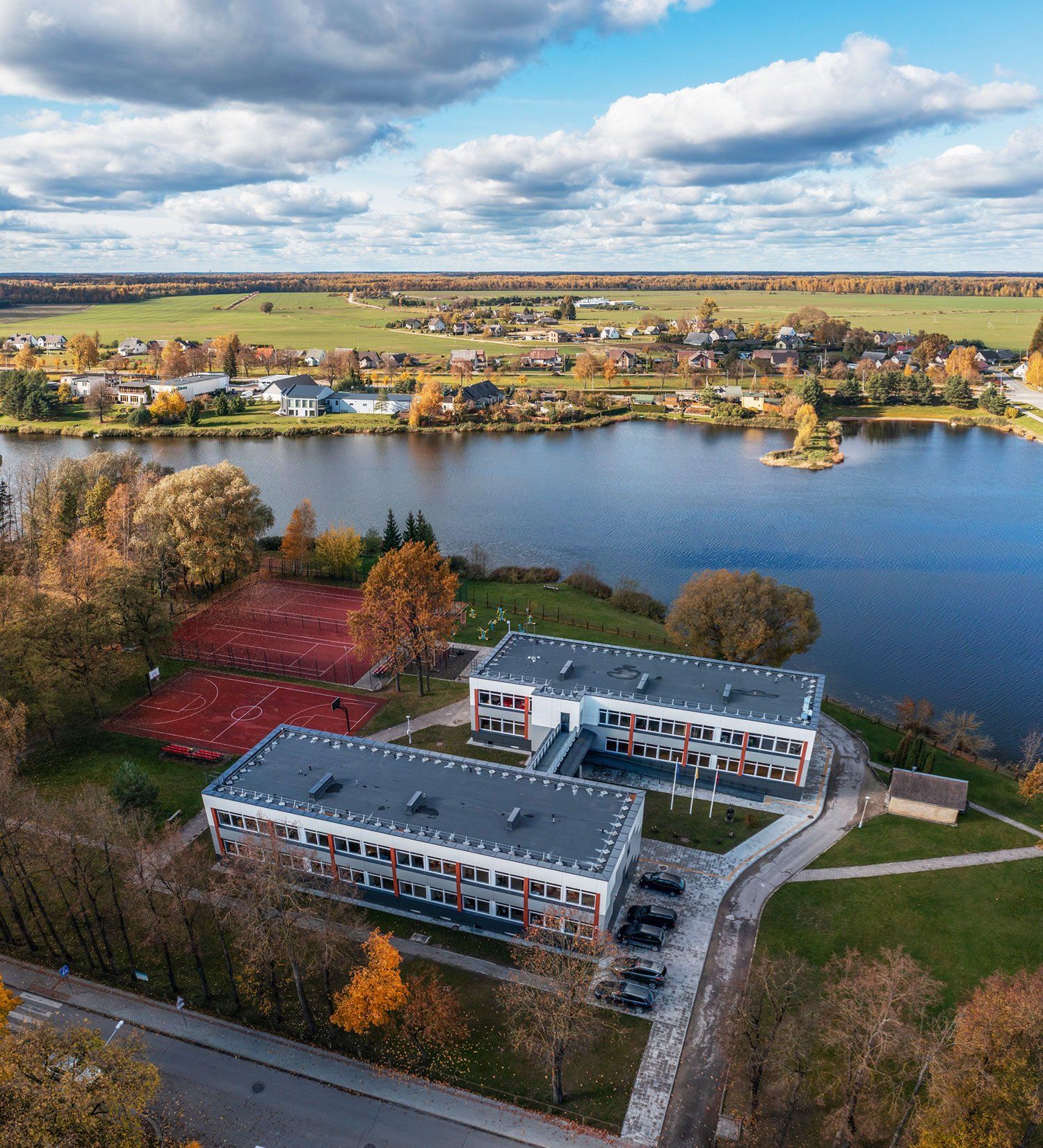 Naujų pastatų statybos darbai, vidaus ir išorės remonto darbai