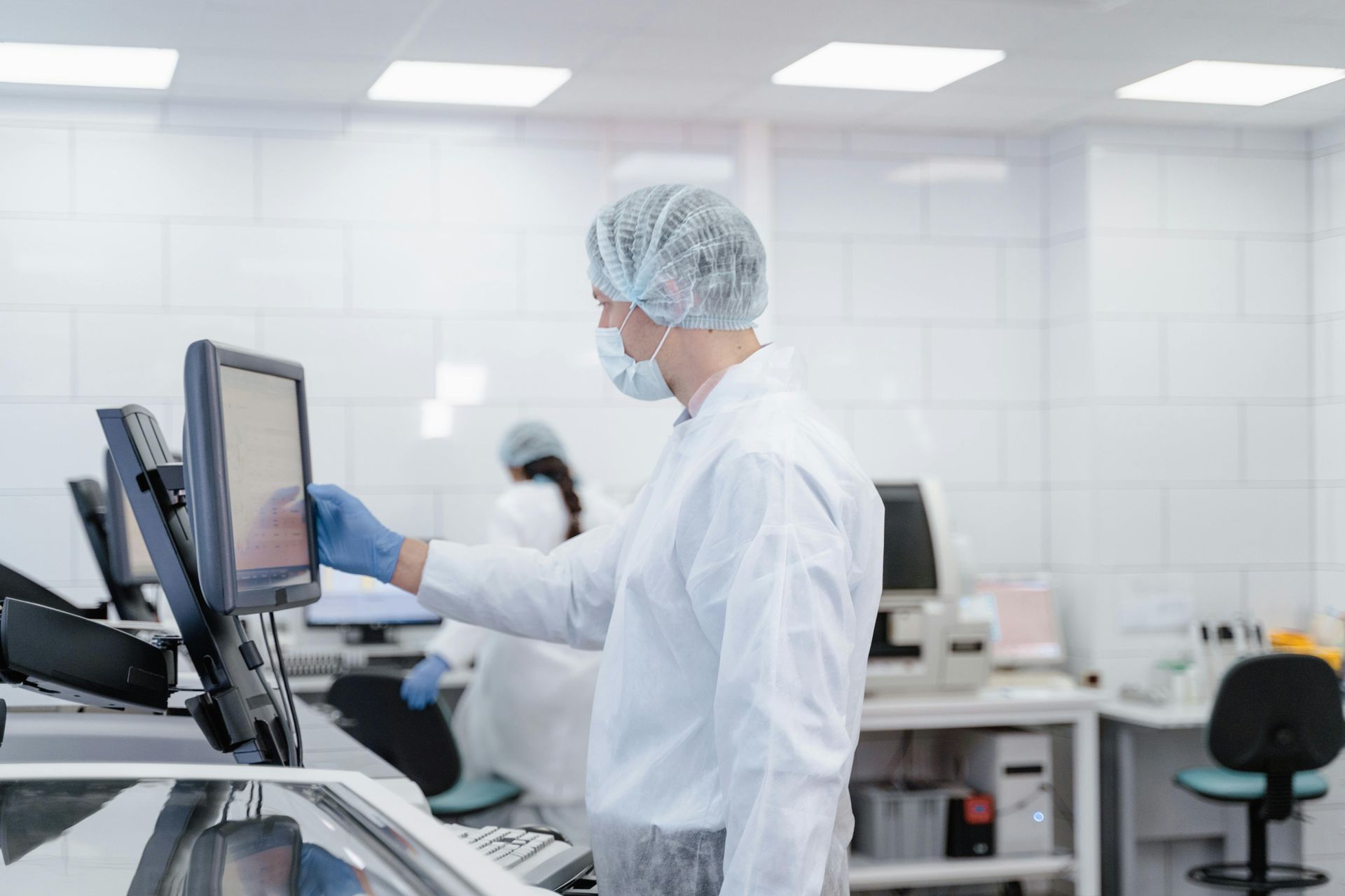 professional cleanroom cleaning