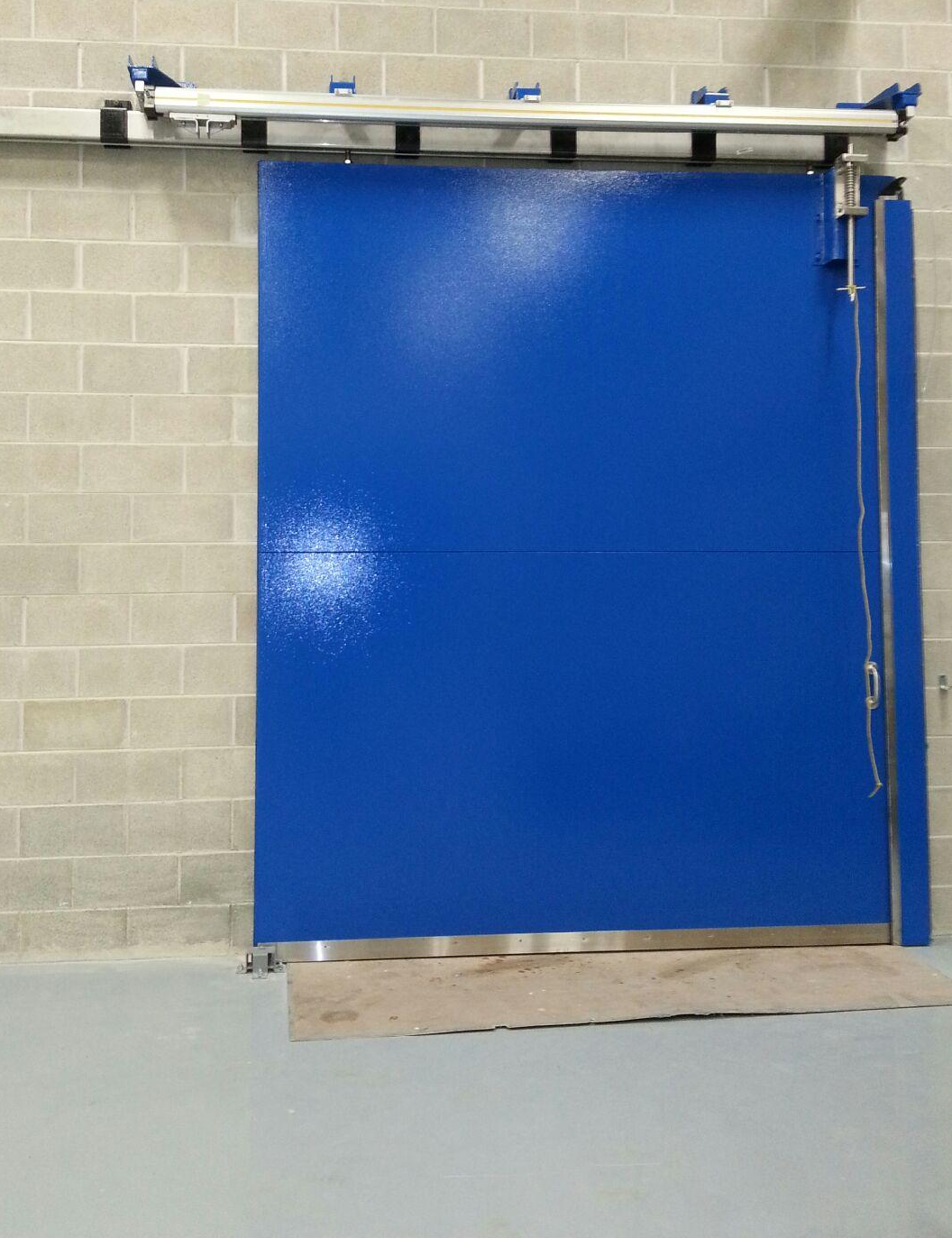 Model DB-100-SL Pneumatically Operated Horizontal Sliding Low Range Blast Resistant Door Assembly